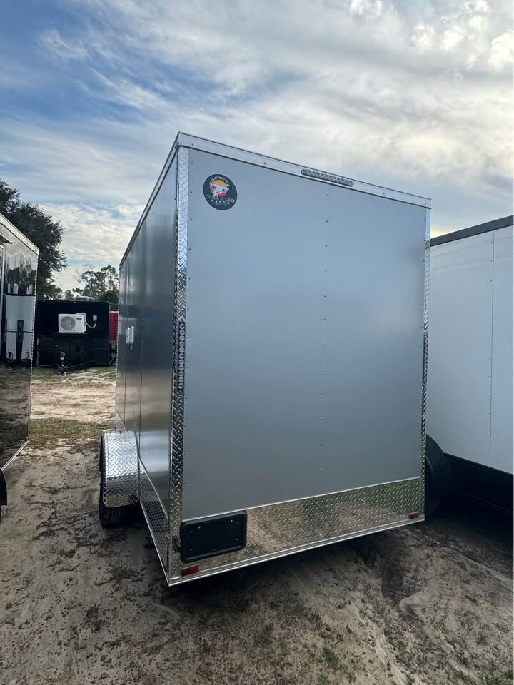 2026 Hook & Line Restroom Trailer in silver frost, photo 3