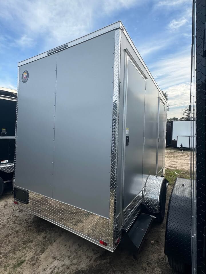 2026 Hook & Line Restroom Trailer in silver frost, photo 4
