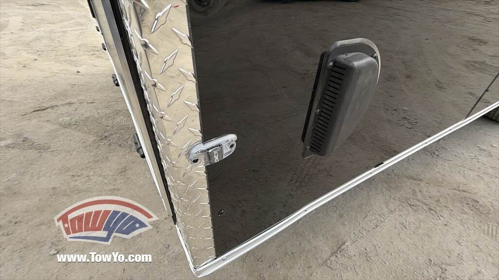 2026 Maximum 8.5x24 Cargo enclosed cargo trailer in white, photo 5