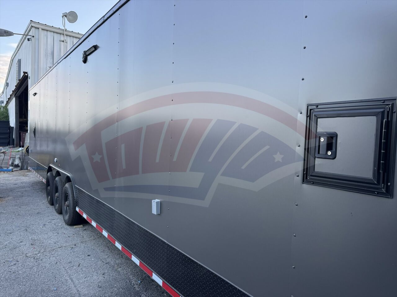 2008 Hook & Line 8.5x52 Gooseneck Car Hauler trailer in charcoal, photo 3